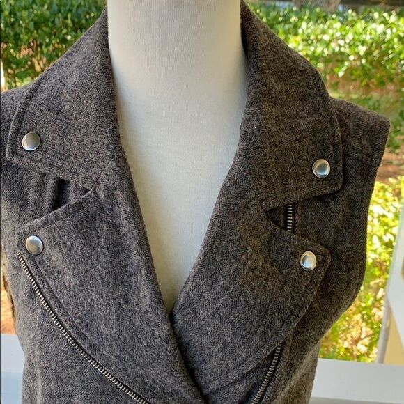 Banana Republic Asymmetrical Wool Zip Front Vest - Picture 4 of 7